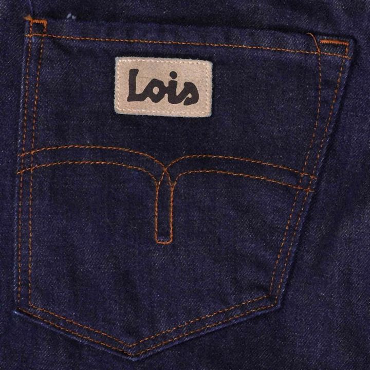 Lois jeans back pocket with the classic suede Lois patch and orange contrast stitching