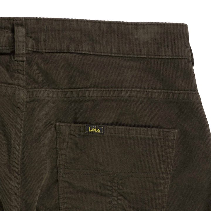 Lois Sierra thin cord trousers in Dark Sand, back pocket with Lois branding tab